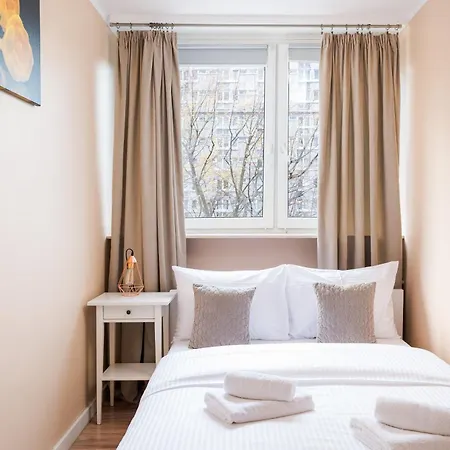 Ogrod Saski Charming By Bookinghost * Warsaw