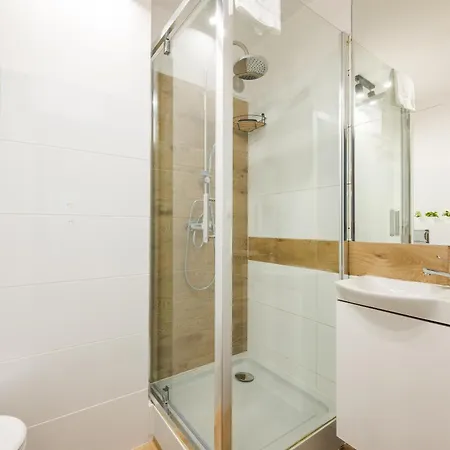 Ogrod Saski Charming By Bookinghost * 바르샤바